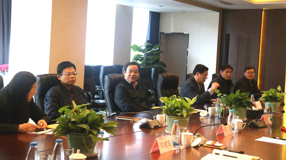 市国资委主任靳磊来集团公司调研